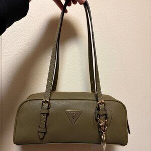 Viral Guess Shoulder Bag in Olive